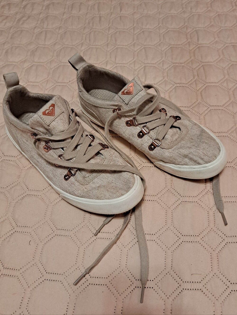 Roxy Taupe Canvas Lace-Up Sneakers 9.5